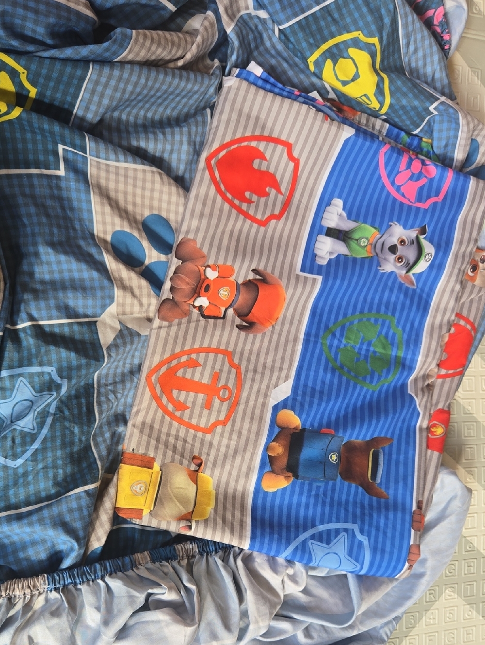 Paw Patrol Kids Bedding- Blue, Gray, Red, Green, Yellow -Flat & Fitted Sheet